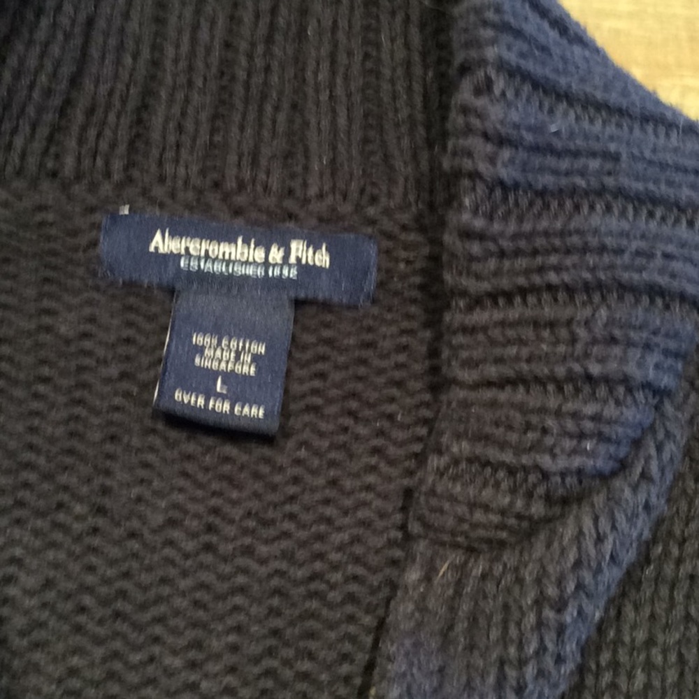 Sweater - Picture 4 of 5